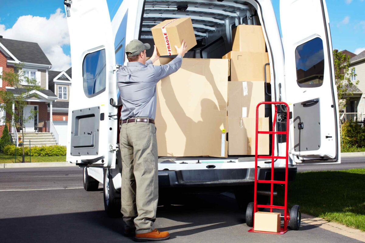 movers_071-1200x800.jpg